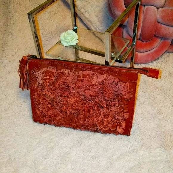 HOLDING HORSES Handbags - Holding Horses 🐎 💜Clutch💙